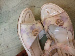 2 Slippers For Donation ❤