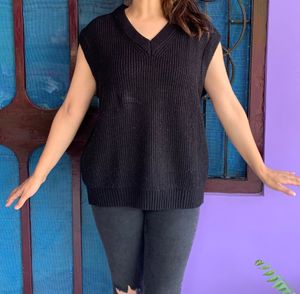 Black Sweater Vest 🖤