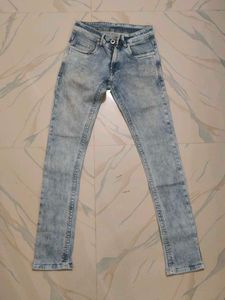 Light Wash Skinny Jeans