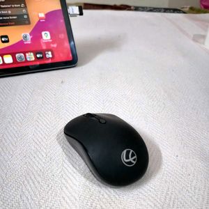 Wireless Mouse - Like New!