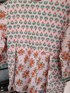 2 Chic Floral Ruffle Top for Women