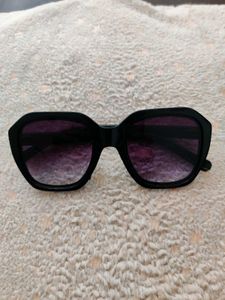 Wome Black Shades