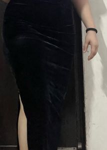 Very elegant skirt With A Slit