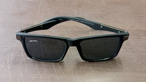 UV Sunglasses for Men in Black..