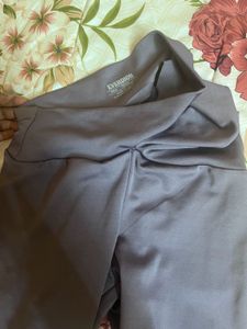 Everdion Lavender Criss Cross Leggings