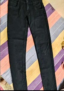 Black And White Skinny Jeans Combo