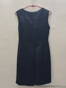 Black Sleeveless Dress