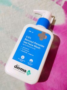 The Derma Co 2.5% Benzoyl Peroxide Spot Correcting Gel &amp; Face Wash Combo 💜