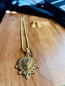 Elegant Necklace &amp; Earring Set