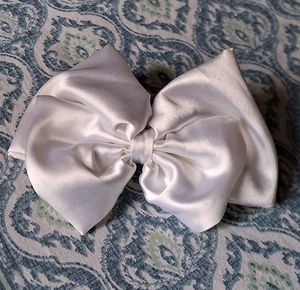 White Hair Bow