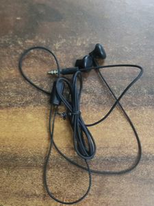 Microsoft black earphones