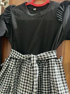 Cute Black &amp; White Girls Dress