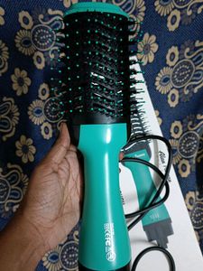 Alan Truman Blow Brush