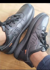 Black Casual Sneakers