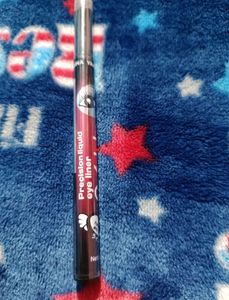 Yanquina Eye Pen Eyeliner
