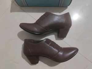 White Lace Bralette And Blocked Mules (Shoe)