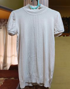Bottelneck Off-white Top