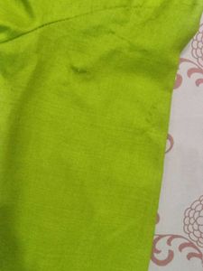 OnElegant Green With Flaws On Sleeves Check Pictur