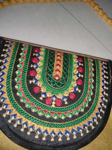 Sling Bag/Embroidery/Festive Look