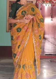 party wear gold crush saree
