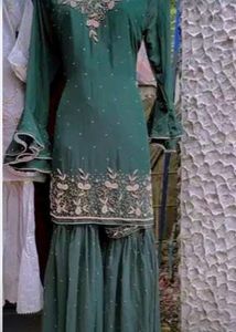Without Dupatta Sharara