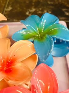 Flower Claw Hair Clips