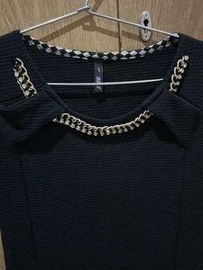 Black Top Detailing With Chain On Neck