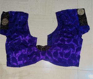 “Royal Blue Radiance – The Festive Elegance Saree”