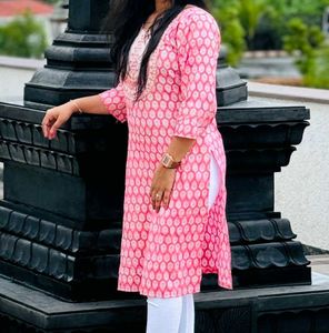 Elegant Pink Printed Kurta