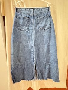 Distressed V Cut Jeans