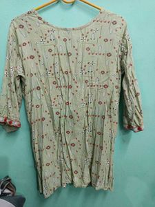 Women Short Kurtis