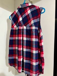 Casual sleeveless summer shirt from Only!