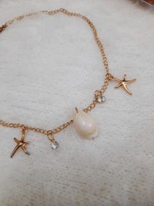 neckpiece