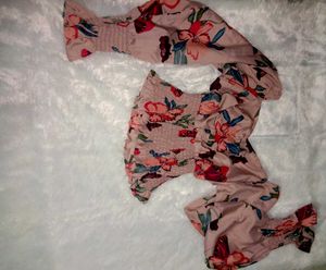 Beautiful Floral Print Sweet Heart Neck Crop Top