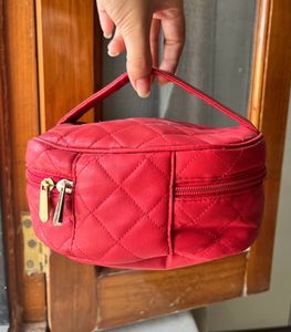 Revlon Makeup Pouch + Free Powder Puffs