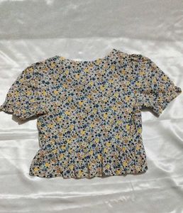 Floral Peplum Top - Cute &amp; Trendy!