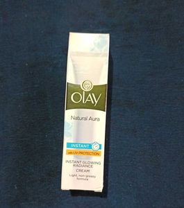 Natural Aura Glowing Cream with UV protection.