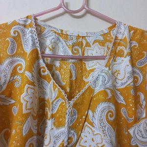 NAVRATRI SALE !! Floral Print Short Kurta/ Kurti