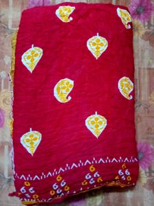Red Bandhani Print Saree