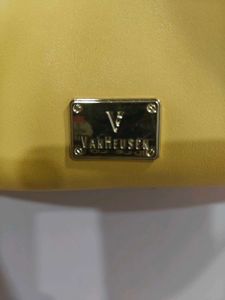 Van Heusen bag