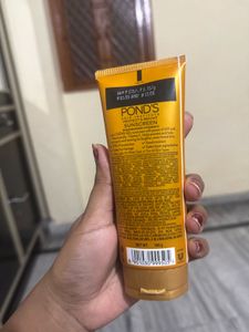 Pond&#39;s Sun Miracle SPF 50