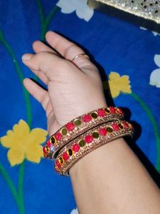 Maroon Colour Glass Bangle