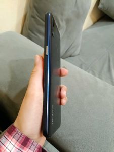 realme 3 32gb 3ram phone vibrate hota h display na