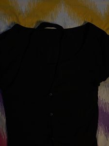 Black Button-Up Top.SIZE-28-32