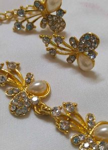 Metal Gold Plated Jewel Set With Earrings