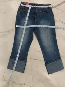 3/4 Ladies Jeans