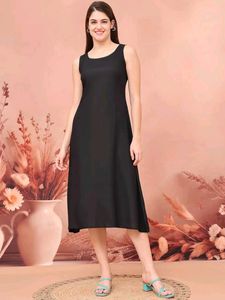 Sleek Black Sleeveless Midi Dress