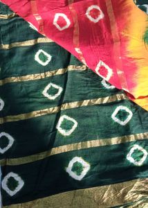 Ethnic Red &amp; Green Sungdi Cotton