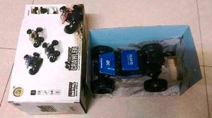 Smoke Rock Crawler Remote Control Car