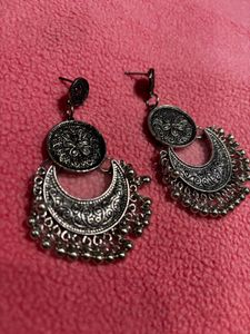 Oxidised Material Drop Earring